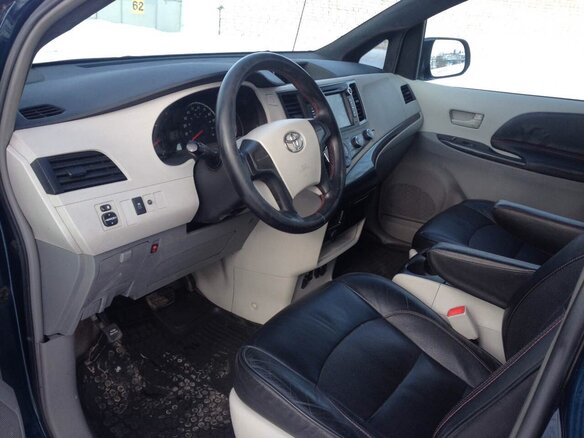 2010 Toyota Sienna III, зелёный, 1516518 рублей - вид 5
