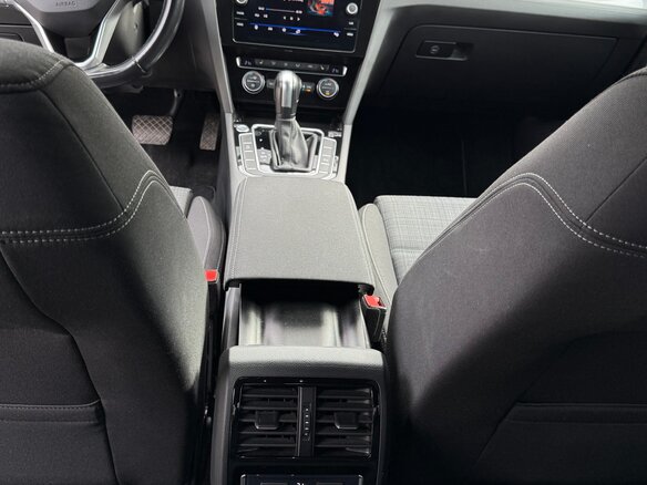 2019 Volkswagen Passat B8 Рестайлинг, белый, 2530000 рублей - вид 21