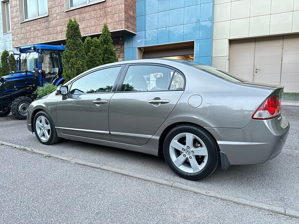 2008 Honda Civic VIII Рестайлинг, серый, 990000 рублей - вид 5
