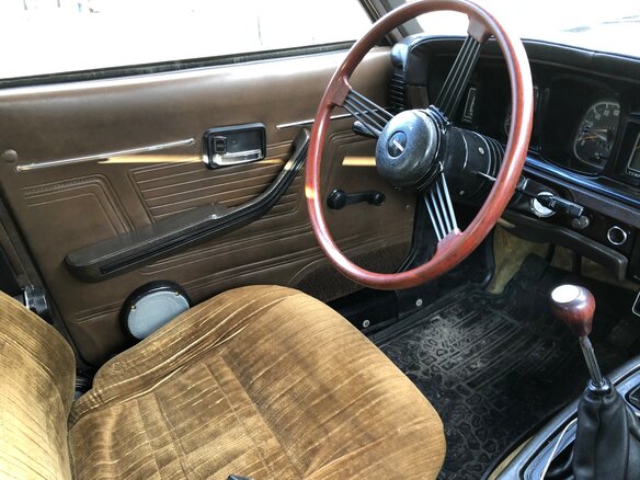 1977 Mazda 929 LA2, коричневый - вид 10