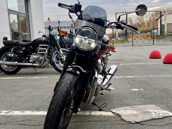 2024 Royal Enfield Interceptor 650, красный, 560000 рублей - вид 2