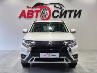 2021 Mitsubishi Outlander III Рестайлинг 3, белый, 3400000 рублей, вид 2
