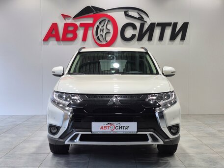 2021 Mitsubishi Outlander III Рестайлинг 3, белый, 3300000 рублей, вид 2