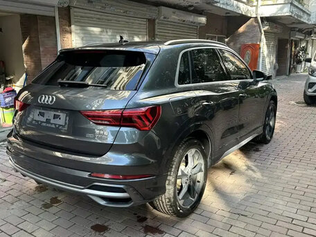2023 Audi Q3 35 TFSI II (F3), серебристый, 2890000 рублей, вид 4