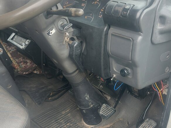1998 Isuzu Elf (N-series), белый, 900000 рублей - вид 12