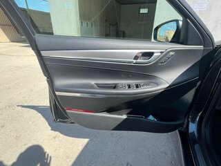 2020 Hyundai Grandeur VI Рестайлинг, чёрный, 1850000 рублей, вид 1