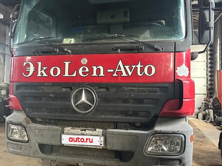 2008 Mercedes-Benz Actros, красный, 3000000 рублей, вид 1