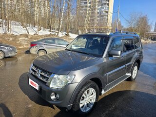 2012 Mitsubishi Pajero IV Рестайлинг 1, серый, 1780000 рублей, вид 1