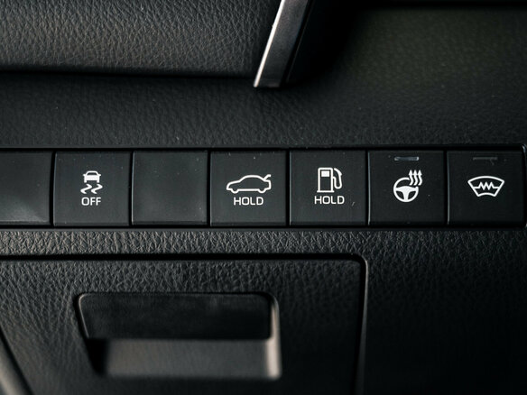 2021 Toyota Camry VIII (XV70) Рестайлинг, белый - вид 22