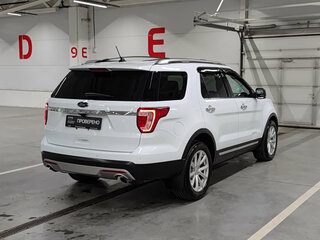 2018 Ford Explorer V Рестайлинг, белый, 2440000 рублей, вид 5