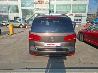 2013 Volkswagen Touran I Рестайлинг 2, коричневый, 990000 рублей, вид 5