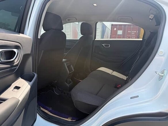2023 Honda Vezel II, белый - вид 12