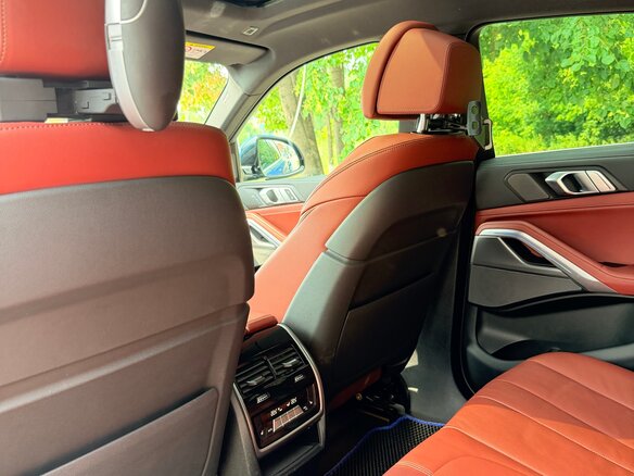 2021 BMW X6 30d III (G06), синий, 8500000 рублей - вид 18