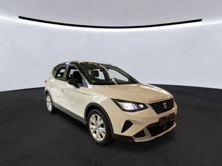 2022 SEAT Arona I Рестайлинг, белый, 1482000 рублей, вид 1