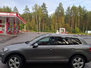 2014 Volkswagen Touareg II, серый, 2500000 рублей, вид 3