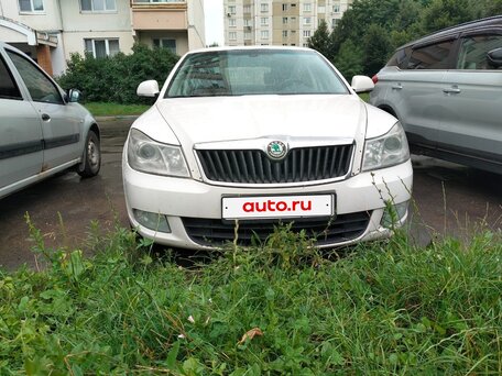 2011 Skoda Octavia II (A5) Рестайлинг, белый, 550000 рублей, вид 2
