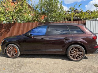 2020 Audi Q7 55 TFSI II (4M) Рестайлинг, коричневый, 6250000 рублей, вид 2