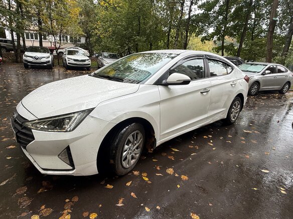 2019 Hyundai Elantra VI (AD) Рестайлинг, жёлтый, 860000 рублей - вид 4