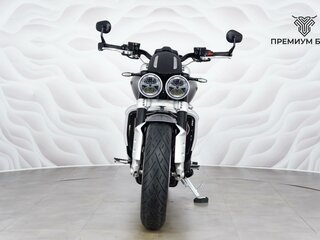 2024 Triumph Rocket 3, чёрный, 2327000 рублей, вид 4