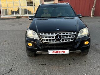 2010 Mercedes-Benz M-Класс 350 II (W164) Рестайлинг, чёрный, 1050000 рублей, вид 1