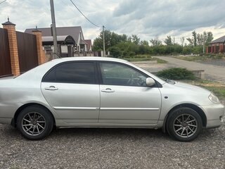 2004 Toyota Corolla IX (E120, E130) Рестайлинг, серебристый, 550000 рублей, вид 4