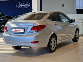 2014 Hyundai Solaris I, серебристый, 699000 рублей, вид 5