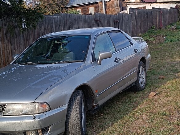 2001 Mitsubishi Diamante II, серый, 360000 рублей - вид 4