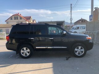 2012 Toyota Land Cruiser 200 Series Рестайлинг 1, чёрный, 4300000 рублей, вид 1