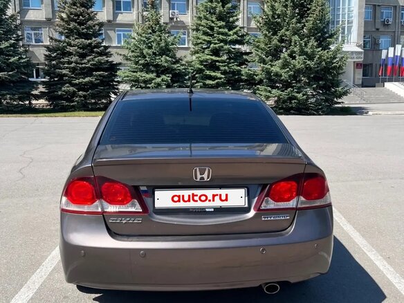 2009 Honda Civic Hybrid VIII Рестайлинг, коричневый, 670000 рублей - вид 4