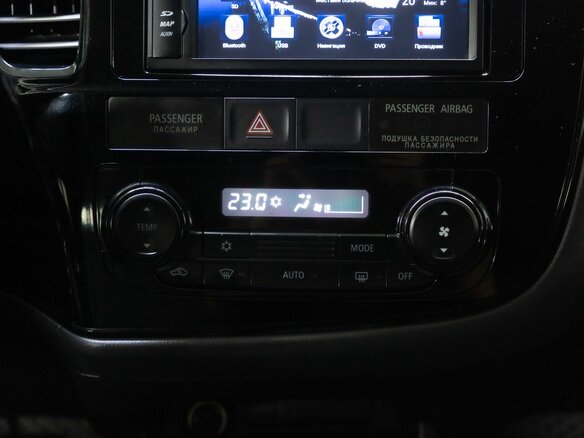 2015 Mitsubishi Outlander III Рестайлинг, белый - вид 19