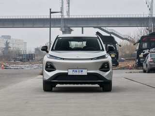 2026 Changan Qiyuan Q05 40.3 kWh II, серебристый, 2190000 рублей, вид 3