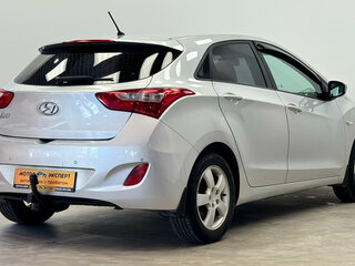 2013 Hyundai i30 II, серебристый, 750000 рублей, вид 4