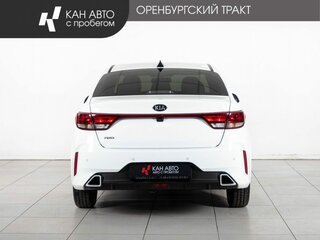 2020 Kia Rio IV Рестайлинг, белый, 1670000 рублей, вид 4