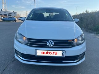 2016 Volkswagen Polo V Рестайлинг, белый, 850000 рублей, вид 2