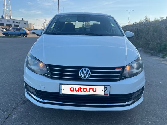 2016 Volkswagen Polo V Рестайлинг, белый - вид 1