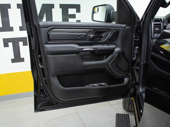 2026 Ram 1500 Crew Cab V Рестайлинг, чёрный, 10499000 рублей - вид 7