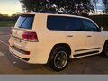 2016 Toyota Land Cruiser 200 Series Рестайлинг 2, белый, 5700000 рублей - вид 5