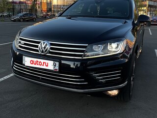 2016 Volkswagen Touareg II Рестайлинг, синий, 4130000 рублей, вид 1