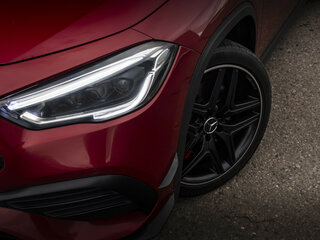 2021 Mercedes-Benz GLA AMG 35 AMG II (H247), красный, 4020000 рублей, вид 3