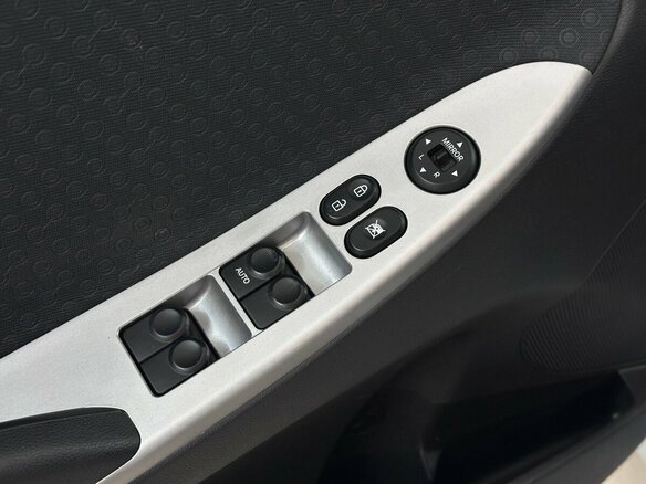 2012 Hyundai Solaris I, серый, 805000 рублей - вид 7
