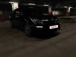 2019 Kia Rio IV, чёрный, 1349000 рублей, вид 2