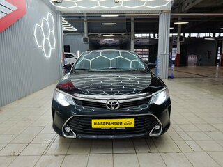 2018 Toyota Camry VII (XV50) Рестайлинг 2, чёрный, 2388000 рублей, вид 2