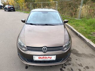 2015 Volkswagen Polo V, коричневый, 1050000 рублей, вид 1
