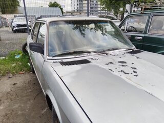 1982 BMW 5 серии 518 II (E28), серебристый, 98000 рублей, вид 4