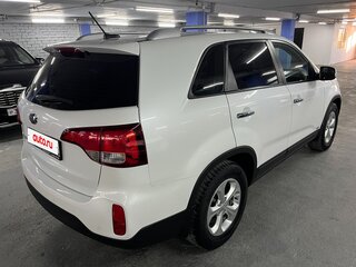 2017 Kia Sorento II Рестайлинг, белый, 1965000 рублей, вид 5