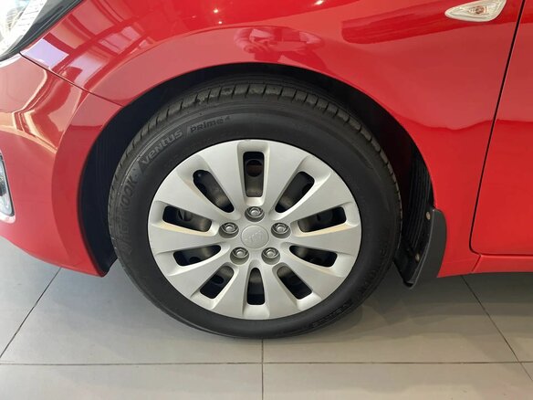 2017 Kia Ceed II Рестайлинг, красный, 1100000 рублей - вид 19