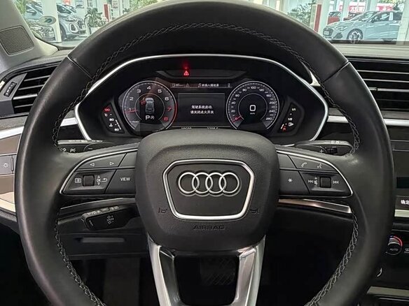 2023 Audi Q3 35 TFSI II (F3), красный, 2140000 рублей - вид 9