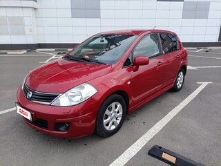 2011 Nissan Tiida I Рестайлинг, красный, 805000 рублей, вид 1