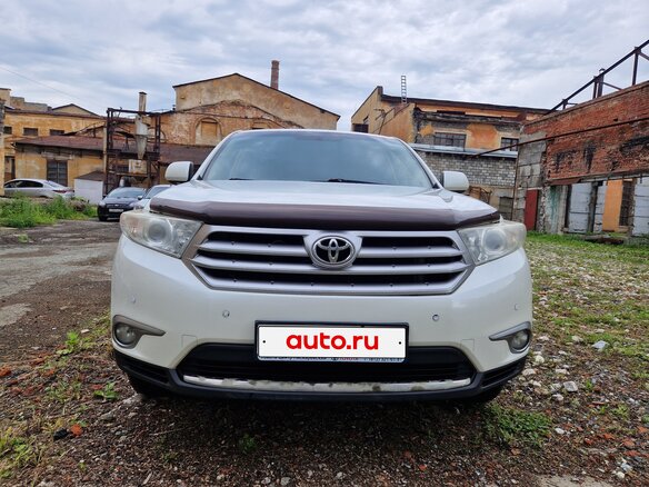 2012 Toyota Highlander II (XU40) Рестайлинг, белый, 2500000 рублей