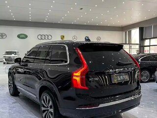 2025 Volvo XC90 B6 II Рестайлинг 2, чёрный, 7279027 рублей, вид 3